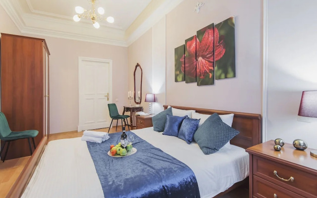 Апартаменты GM, Кудринская площадь, 1