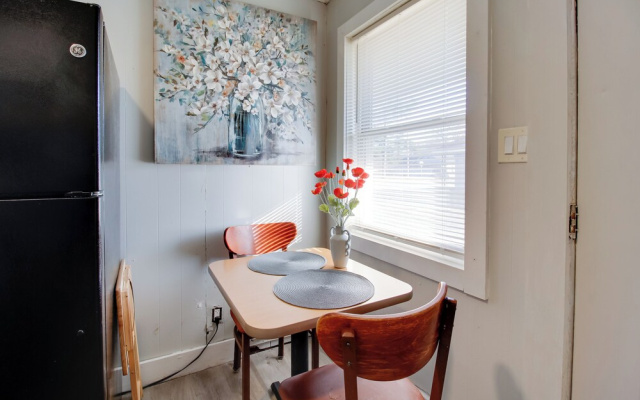 Cozy Huntsville Studio Near Lowe Mill
