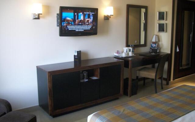 Stella Di Mare Beach Hotel & Spa