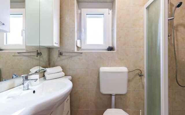 Stunning Home in Pula With Wifi and 5 Bedrooms