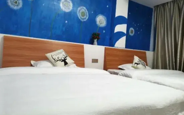 Mount Danxia Inn No. 9