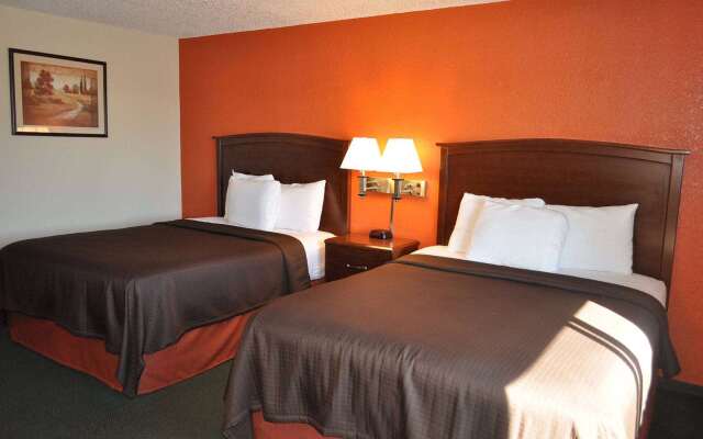 AmericInn by Wyndham Plymouth