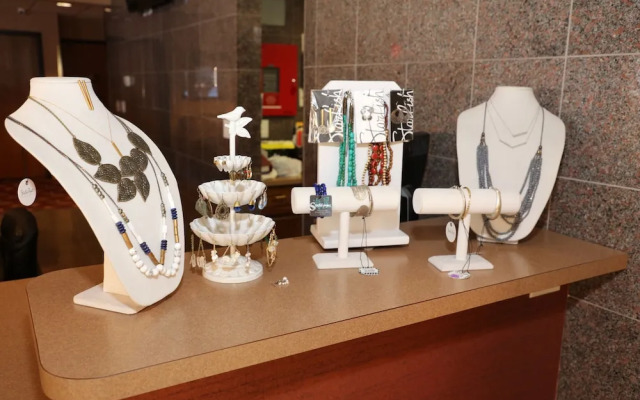 Rushmore Express Keystone