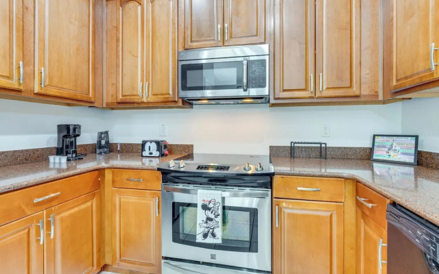 Pool, Hot Tub & Theatre Access: Kissimmee Gem