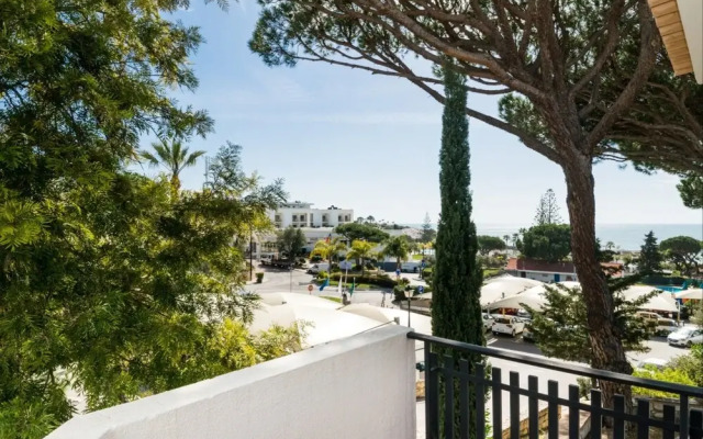 Akivillas Vale do Lobo Sky