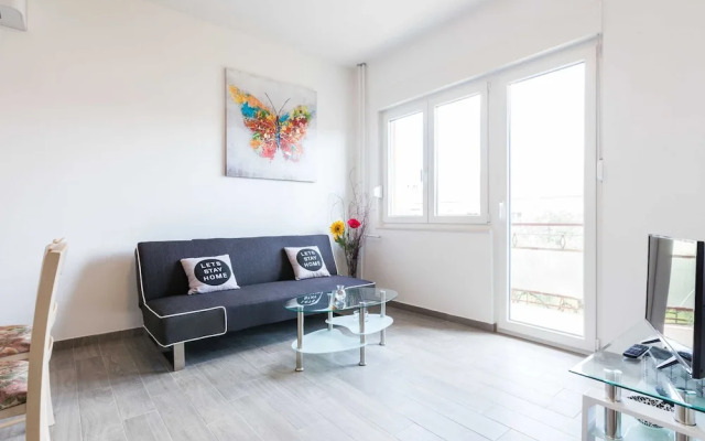 Spacious Zadar Apartments Near Beach
