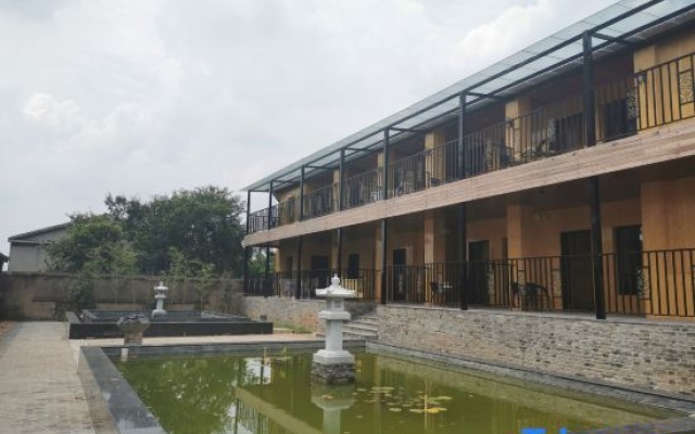 Zhiqing Hostel