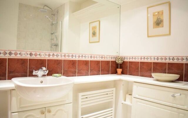 1 Bedroom Apartment near St. Paul's Cathedral