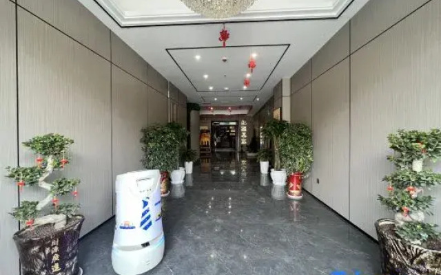 TukE China Light Residence Hotel