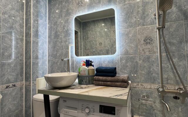 Katy Home (Кэти Хоум) на улице Азина