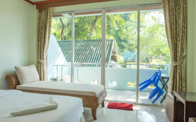 Mam Kai Bae Beach Resort