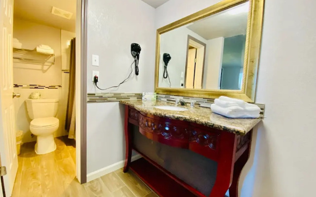 Rodeway Inn & Suites
