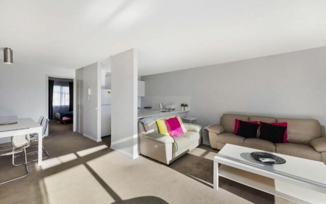 Accommodate Canberra-Griffin Kingston Central Apartments
