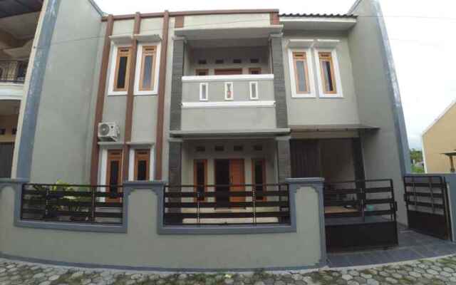 4 Bedroom Homestay at Giwangan 1 by WeStay (WGW1)