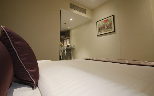 7 Apple Hotel