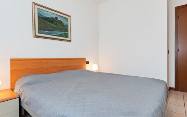 Vibrant Holiday Home in Lazise with Swimming Pool near 2 Lakes