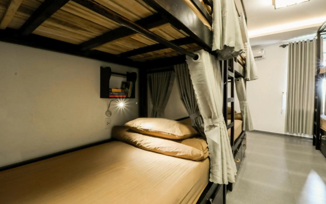 Phu House Hostel