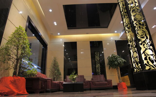 Champs Elysees Hotel