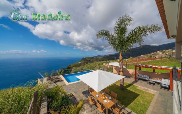 Quality Tranquil Villa With Sea-View | Oceanscape