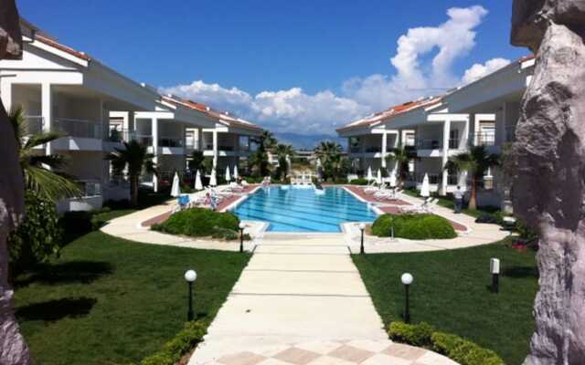 Wonderful 3 bed Duplex in Sought After Prime Community