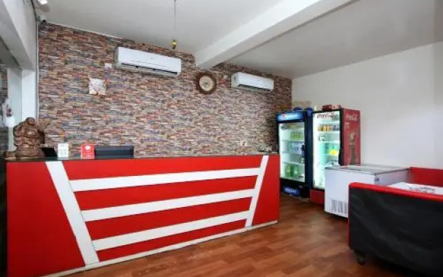 Happy Restaurant by OYO Rooms