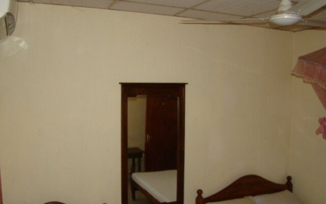New Pawana Hotel