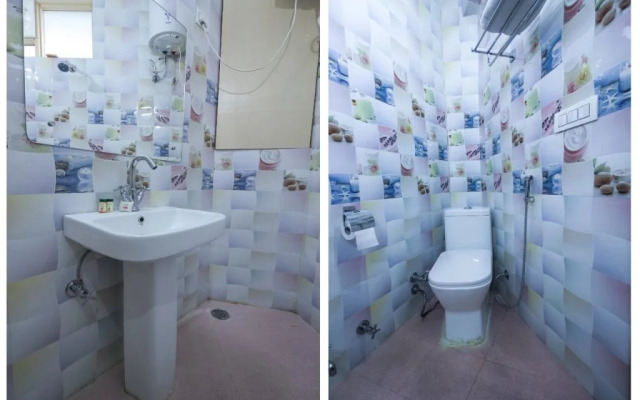 Hotel Sky Blue By OYO Rooms