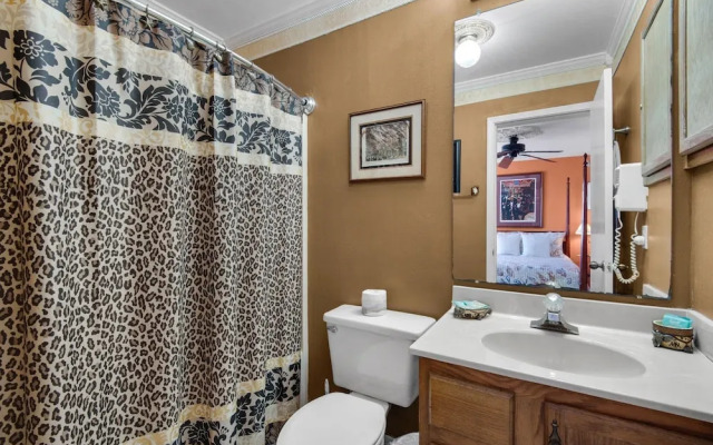 Pelican Point 2 Bedroom Townhouse by RedAwning