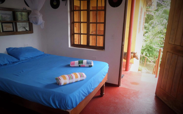 La Familia Guest House and Natural Farm