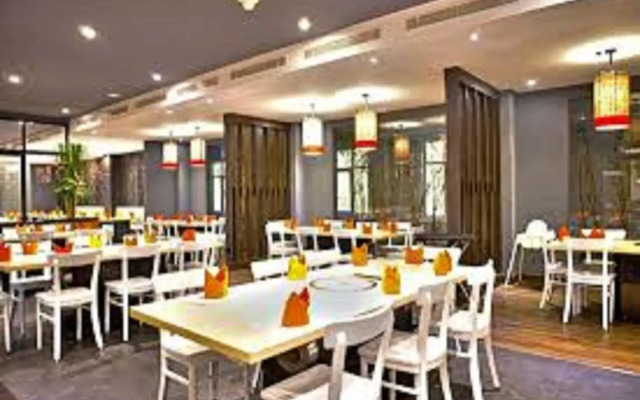 Verse Luxe Hotel Wahid Hasyim