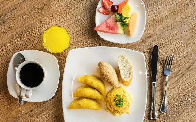 ibis Cali Granada