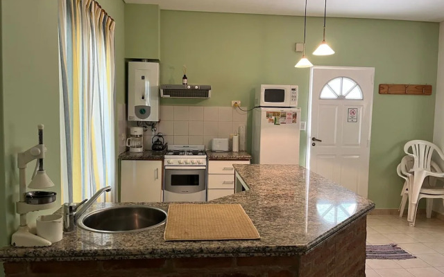 Los Robles Apart Hotel