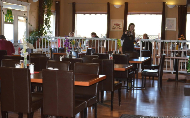 Canadas Best Value Inn & Suites Castlegar