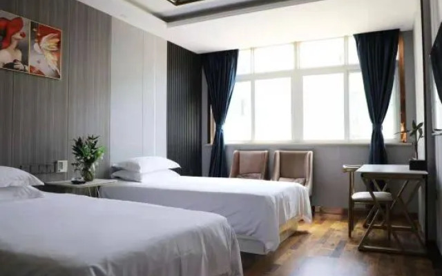 Yuhuan Hyatt Business Hotel (Passenger Transport Center Branch)