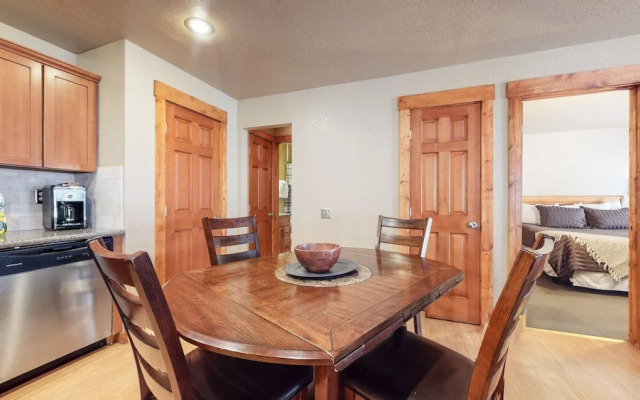 Hidden Valley 027 - Studio Condo