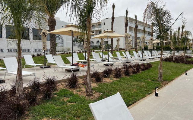 One Resort Premium