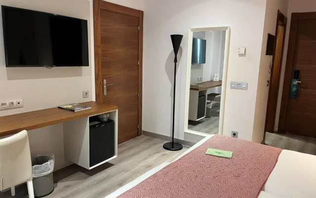 Hotel Silken Rona Dalba