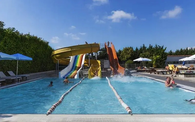 Febeach Resort Spa (*****)