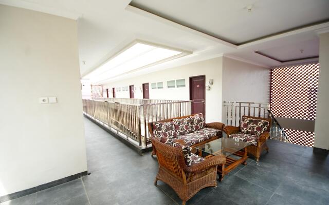 Super OYO 270 Madinah Residence Syariah