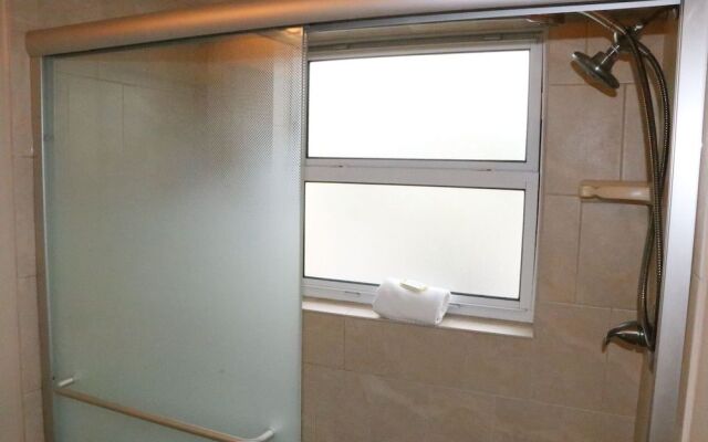 Jamaica Royale - 028 - 1 Br Condo