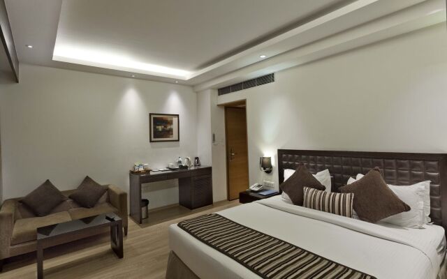 Hotel Saket 27