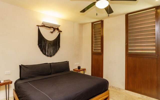 Jungle Luxury in Private Residential Area & Stunning Rooftop by Stella Rentals