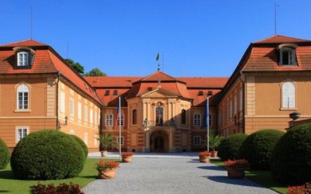 Hotel Zámek Štiřín