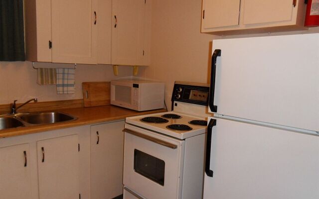 The Hitching Post Motel