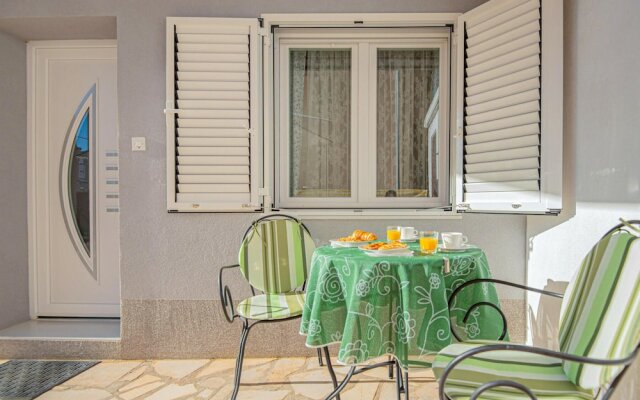 Amazing Home in Sibenik With Wifi and 1 Bedrooms