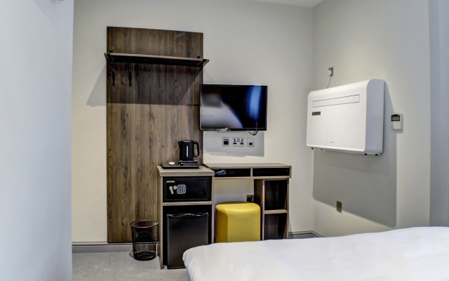 OYO Tamworth Arms Boutique Pub & Hotel