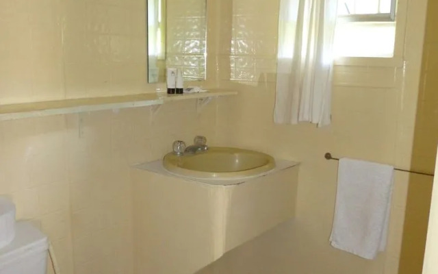 The Friendly Islander (Papiloa's)