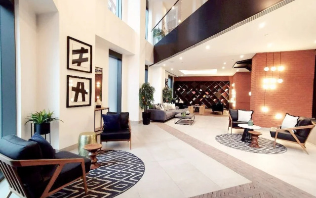 Luxury apartment in central London with private balcony