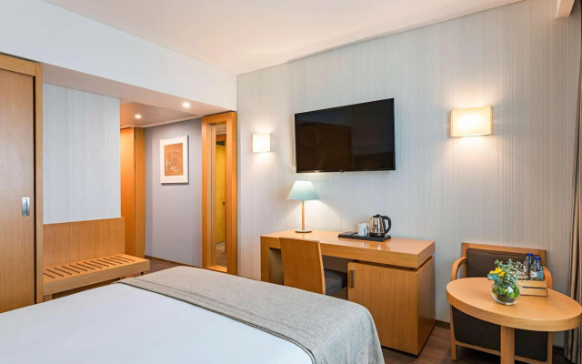 Mercure Lisboa Almada