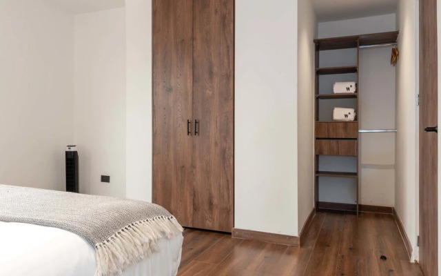 w Stunning 3BR With Terrace in Laureles